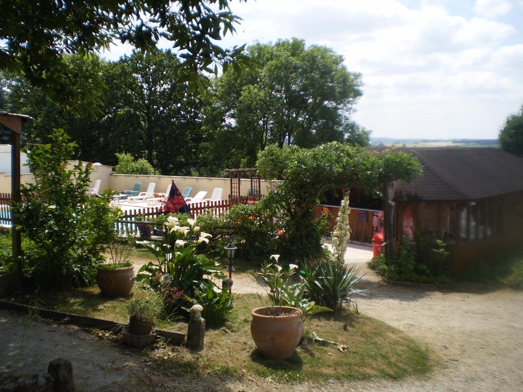 Camping Le Bois Jahan Brunelles Exteriör bild