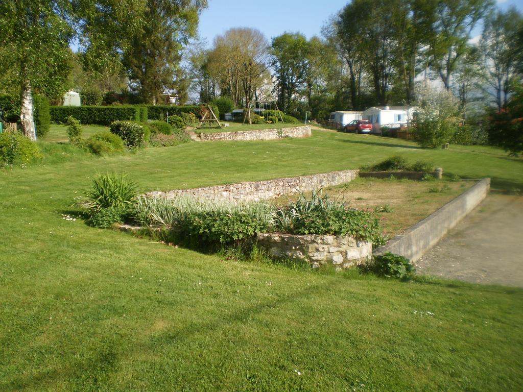 Camping Le Bois Jahan Brunelles Exteriör bild