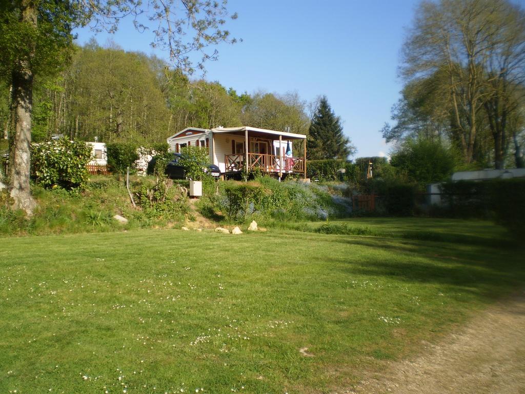 Camping Le Bois Jahan Brunelles Exteriör bild