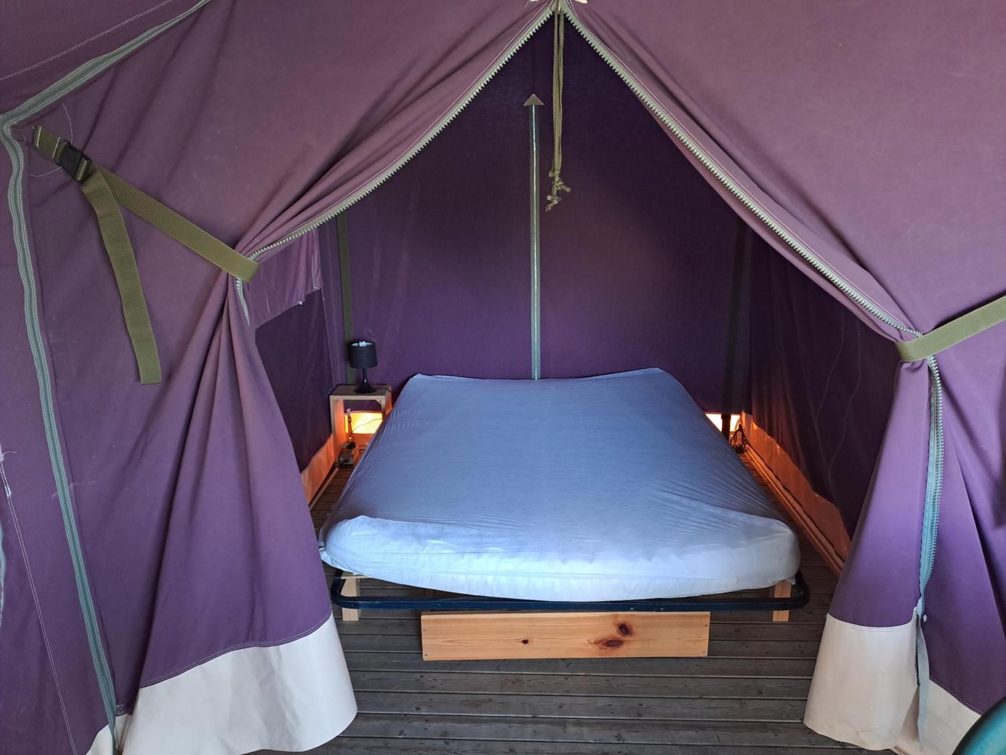 Camping Le Bois Jahan Brunelles Exteriör bild