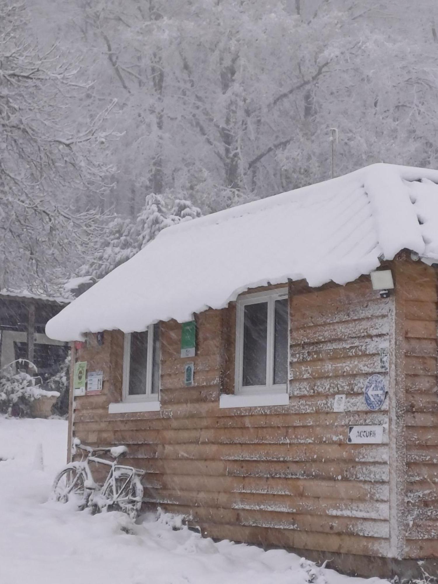 Camping Le Bois Jahan Brunelles Exteriör bild